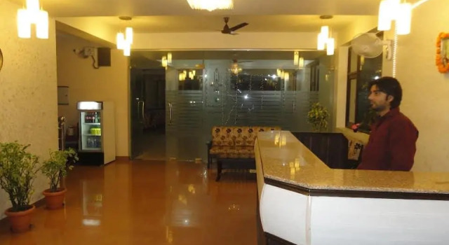 Hotel Vishal Residency, Rezervovat Hotel Déhrádún Uttarakhand
