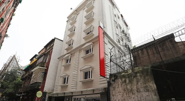 Capital O 16042 Orion West Willows, Prenota Hotel Calcutta 