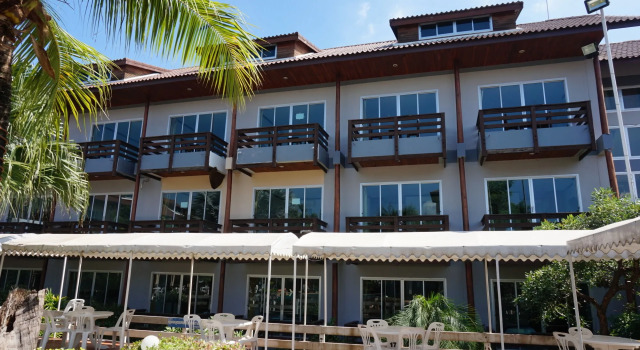 Nakhaburi Hotel & Resort, Varaa Lomakeskus Hotellit North-Eastern Thailand pysäköinnillä, Pysäköinti