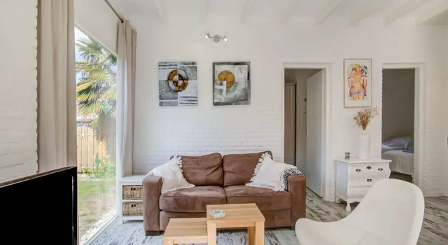Bungalow in Noordwijk Near Beaches