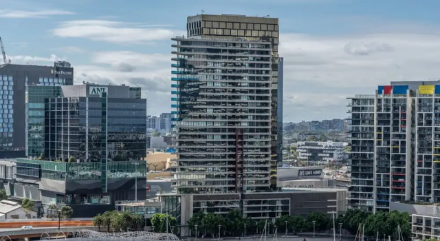 Апартаменты с 2 комнатами с балконом и с видом на воду Melbourne Private Apartments - Collins Street Waterfront, Docklands