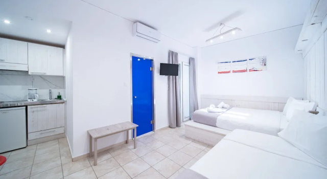Трёхместный номер Deluxe City Center Studios by Cretan Houses