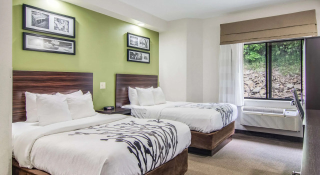 Четырёхместный номер Standard Sleep Inn Austintown - Youngstown, West