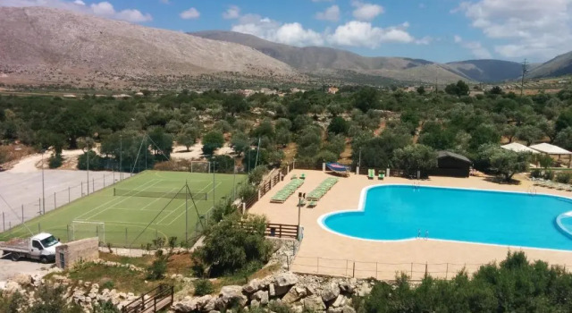 Двухместный номер Standard с видом на бассейн Villa Zina Family Resort