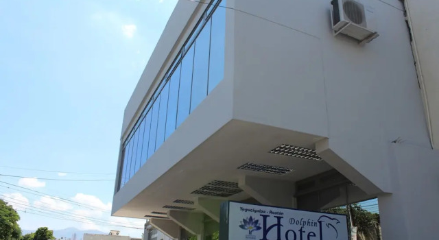 Dolphin Hotel