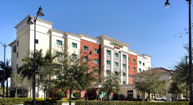 Courtyard by Marriott Miami Homestead, Book Hotel Hoteller i Biscayne National Park med parkering, Parkering