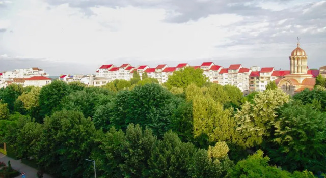 Полулюкс Hotel Dambovita