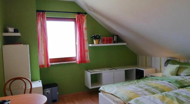 Privatzimmer mit Aussicht, Забронировать Отель Отели Пирна с парковкой, Парковка
