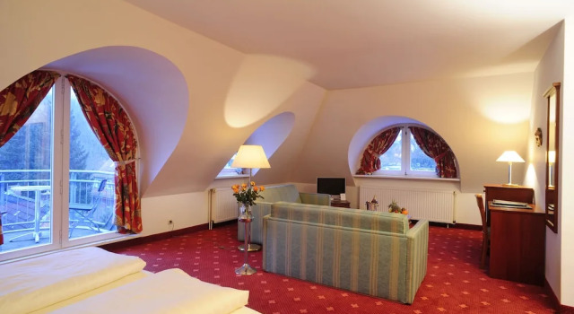 Полулюкс с балконом Hotel Villa Gropius