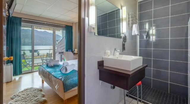 Двухместный номер Standard с видом на озеро Hôtel du Poète