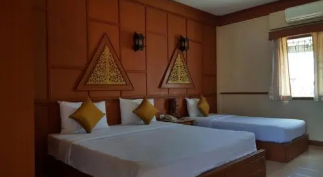 Sawasdipong Hotel, Забронировать Отель Сукхотхай 