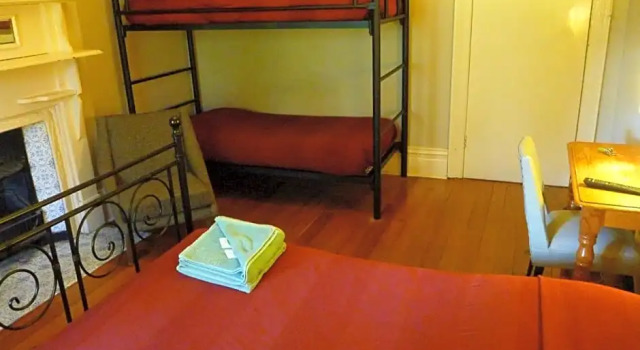Четырёхместный номер Standard Newtown Backpackers