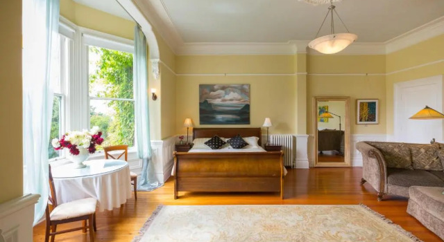 Люкс с видом на сад Fairholme Manor Inn