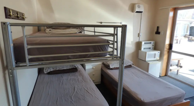 Люкс Standard Racecourse Backpackers Hostel