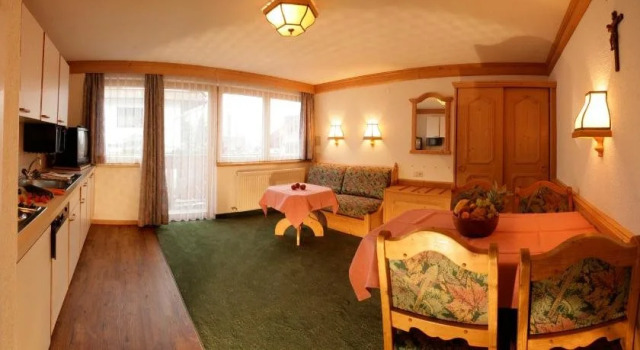 Apart Garni Hax'n Tenne, Rezervovat Hotel Hotely v Tyrolsko se snídaní, Snídaně