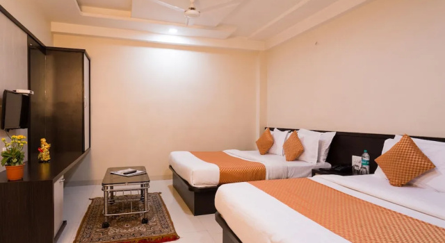 Четырёхместный номер Deluxe Hotel Shanti Kamal