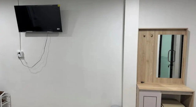 Pakkan Hotel พักกาญจน์, Забронировать Отель Канчанабури провинция Канчанабури, рядом с The Jeath War Museum