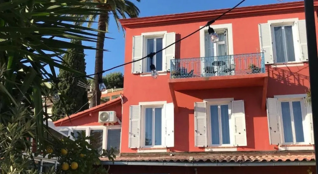 Hôtel La Villa Patricia - Charme et Tradition, Забронировать Отель Отели в центре Вильфранш-сюр-Мер, в центре
