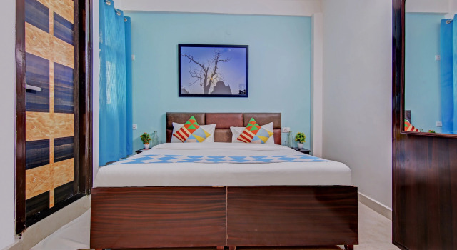 OYO Townhouse Saket Residency 1 Delhi