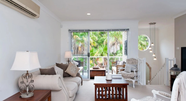 Rocky Point Road, Fantasea, 3, 75
