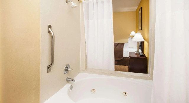 Двухместный люкс Comfort Inn & Suites Harvey - Chicago Southland