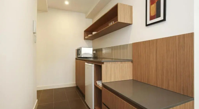 Люкс Deluxe Plum Carlton Serviced Apartments