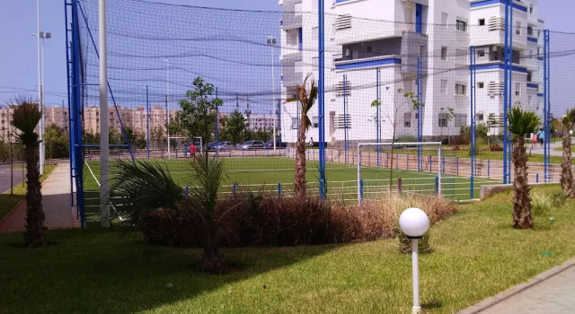 Apartment with 2 Bedrooms in Bouznika, with Wonderful City View, Pool Access And Furnished Terrace - 4 Km From the Beach, Rezervasyon Daire Doukkala-Abda otoparklı oteller, Otopark