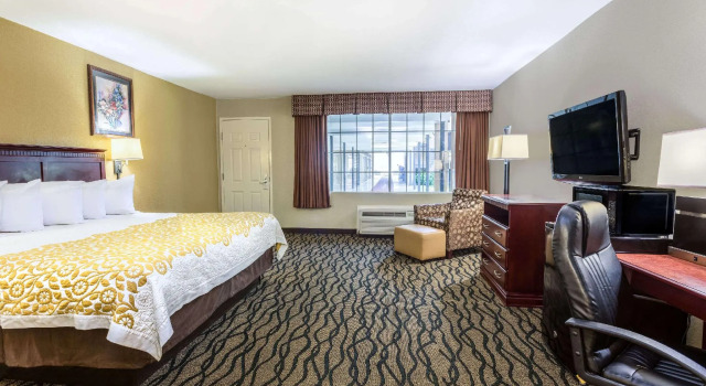 Двухместный номер Days Inn by Wyndham Leesville