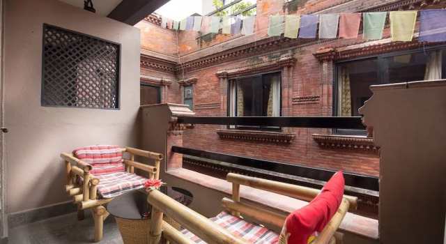 Трёхместный семейный номер Standard с балконом Mandala Heritage Inn
