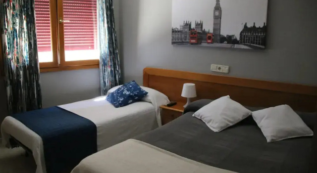 Номер Standard HOSTAL BURGALES