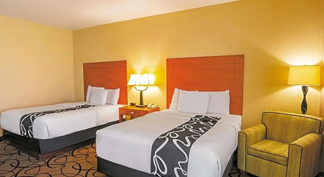 Четырёхместный номер Deluxe La Quinta by Wyndham Ft. Worth - Forest Hill, TX