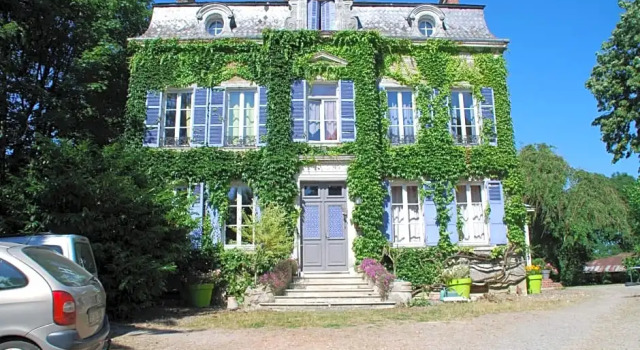 Le chateau, Rezervasyon Otel Éparcy Aisne