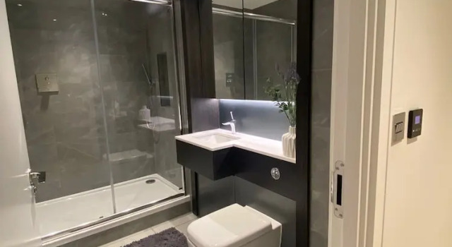 Апартаменты Comfort Marvelous 3 Bed Penthouse in Kewbridge