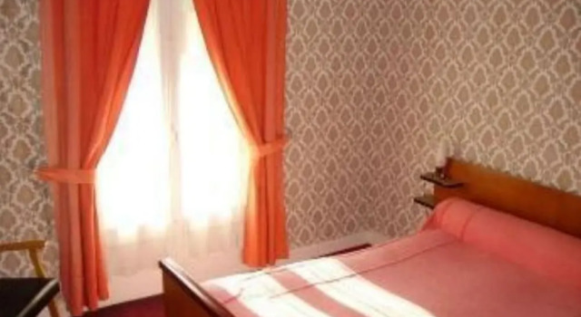 Hotel Restaurant du Tourisme, Book Hotel Latronquiere 
