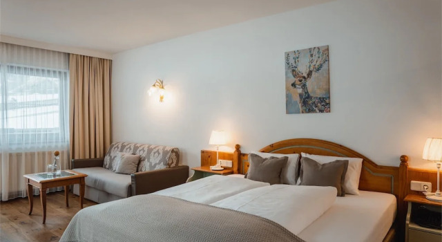 Двухместный номер Comfort с балконом и с видом на горы B&B Hotel Bergjuwel