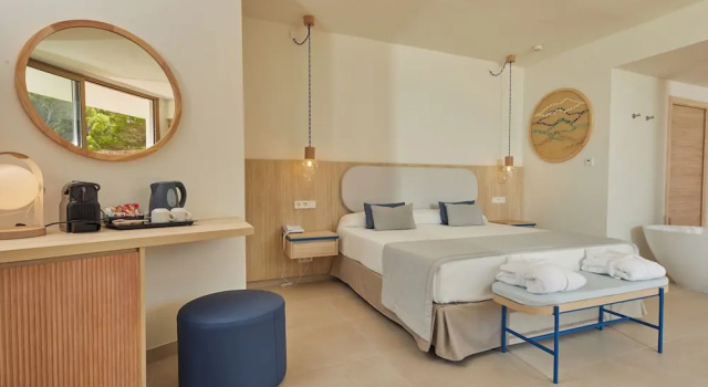 Люкс Grand с балконом TUI BLUE Victoria Menorca