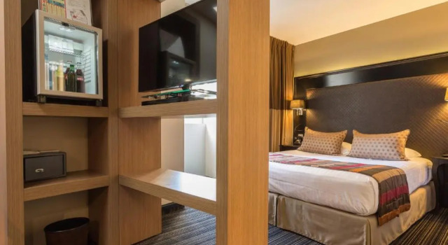 Номер Deluxe Plaza Madeleine & Spa