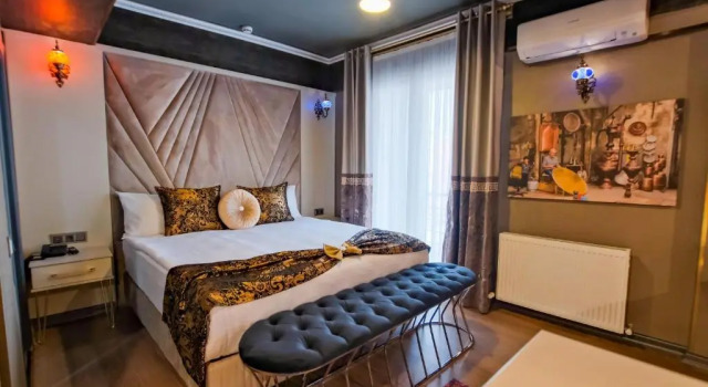 Люкс Moonday Hotel
