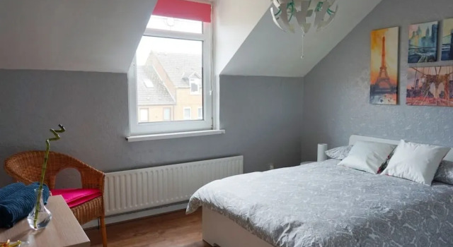 Your Home in Belfast, Забронировать Отель Отели Белфаста 5 звезд, рядом с Oh Yeah Music Centre, 5*