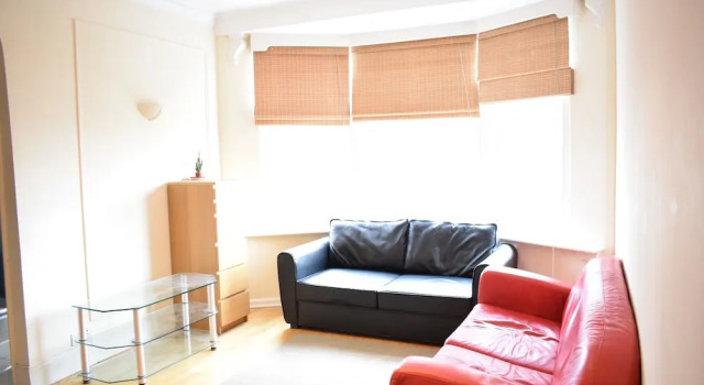 Amazing 1 Bedroom Apartment Close to Hyde Park, Varaa Huoneisto Asunnot kohteessa Merseyside, Huoneisto
