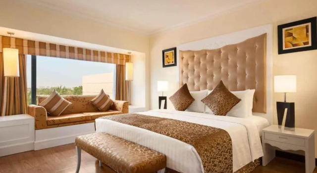 Suite Business Ramada Plaza by Wyndham Karachi Airport Hotel