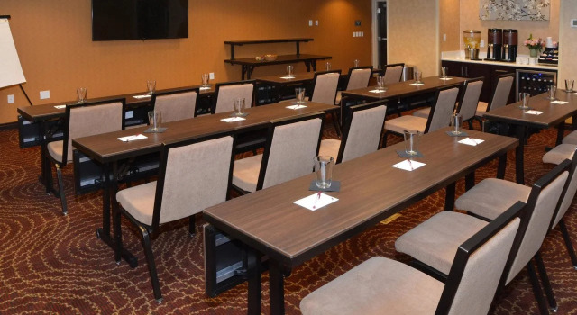 Residence Inn by Marriott Akron Fairlawn, Забронировать Отель Фэр-Лон Cuyahoga Valley National Park