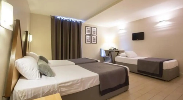 Трёхместный номер Hôtel Amirauté