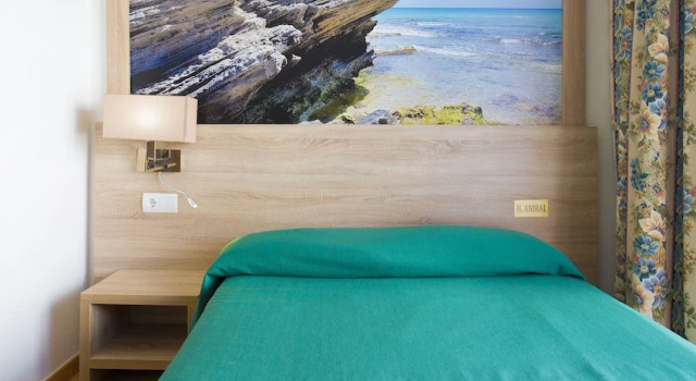 Одноместный номер Superior с балконом Hostal Anibal Ibiza