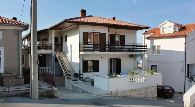Apartment and Rooms Luka, Prenota Appartamento Hotel a Isole Quarnerine con parcheggio, Parcheggio