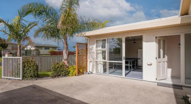 The Bach - Whangamata Holiday Home