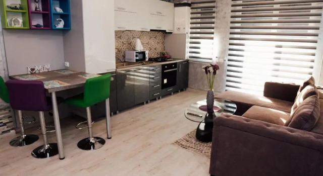 Regim Hotelier Astoria 2, Varaa Hotelli Hotellit Mamaia-Sat pysäköinnillä, Pysäköinti