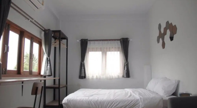The Peace Hostel, Забронировать Хостел Дамноен Садуак Ратбури, рядом с Плавучий рынок «Дамноен Садуак»