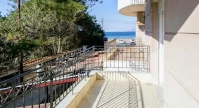Апартаменты A Cozy house by the Sea