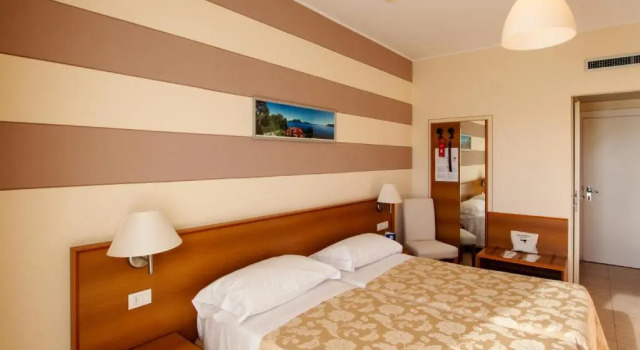 Двухместный номер Standard с видом на озеро Hotel Alpi